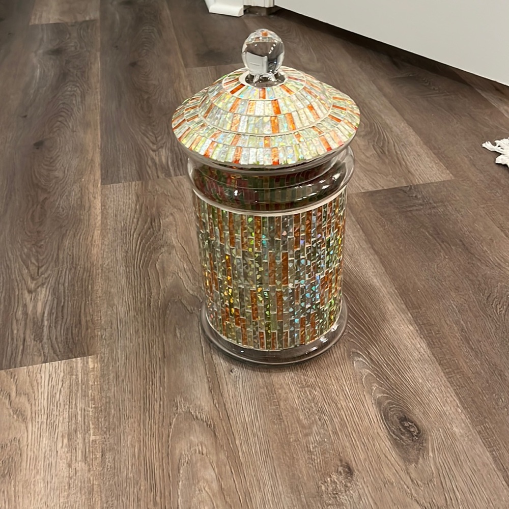 Mosaic glass decorative jar